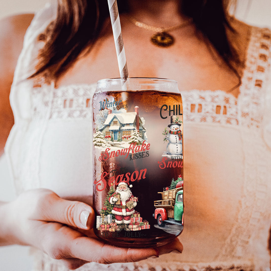 Vintage Christmas 17oz Mug – Holiday Themed Glass Cup with Lid & Straw