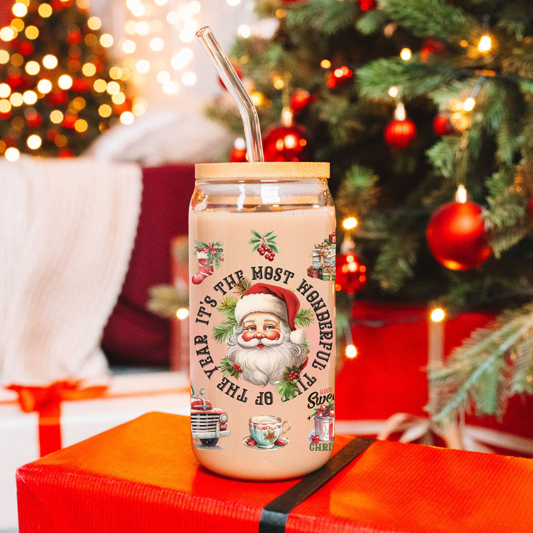 Vintage Christmas 17oz Mug – Holiday Themed Glass Cup with Lid & Straw